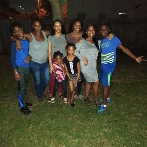 Meet your Posher, Adrianne